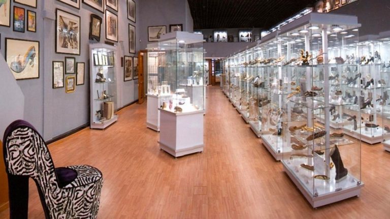 Museo del Calzado Borceguí: Shoe Museum