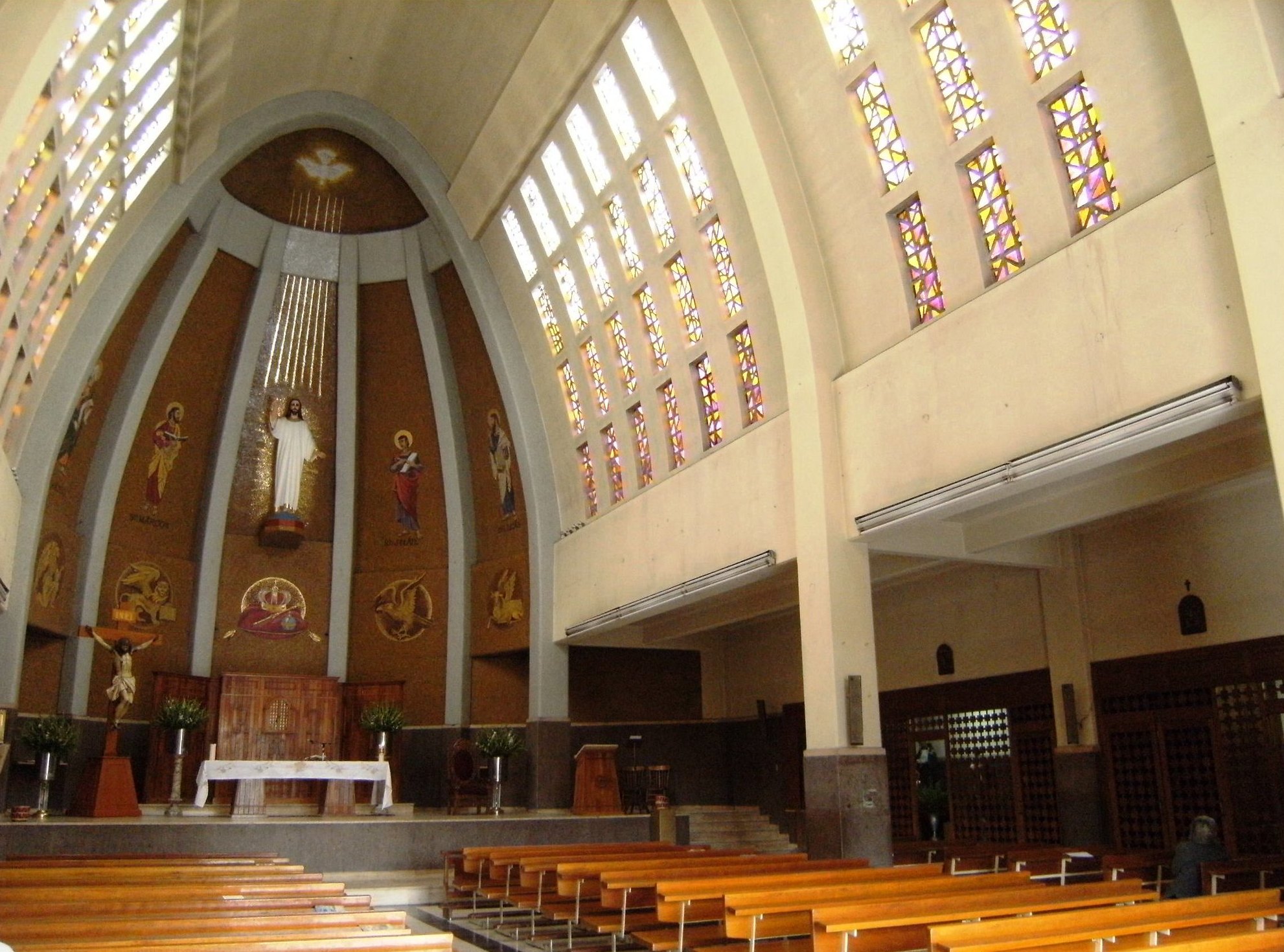 Cristo Rey, Portales
