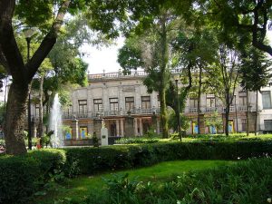 Plaza San Carlos – Parque Tabacalera
