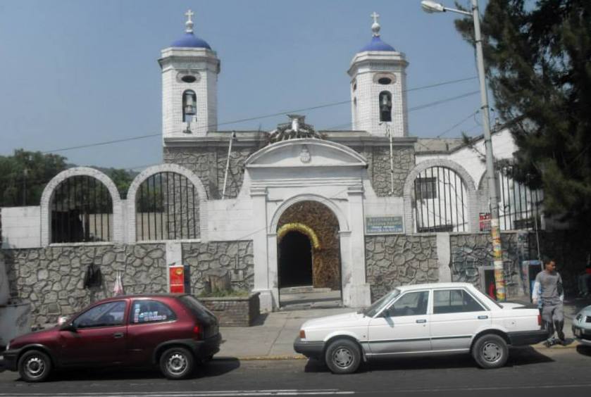 Santiago Atzacoalco Temple & Graveyard