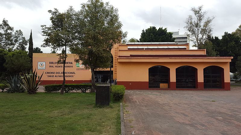 Biblioteca Vicente Guerrero/Alameda del sur