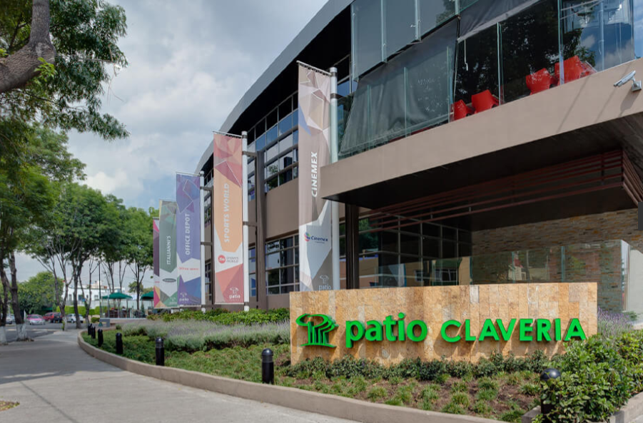 Patio Clavería